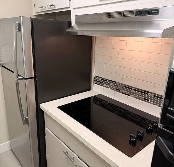 1405 Oak Grove Ave #107 — Photo 11
