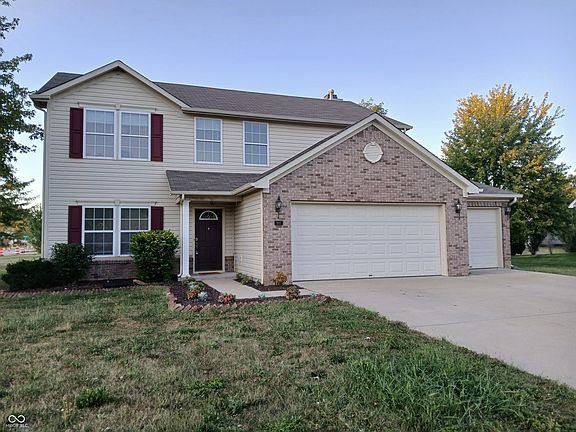4th image of 992 Paige Ct