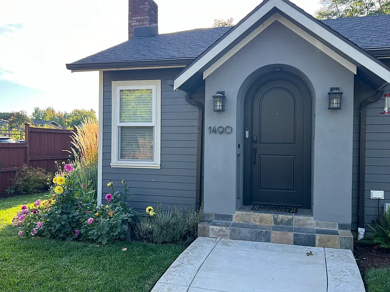 1490 Hayes St — Photo 2