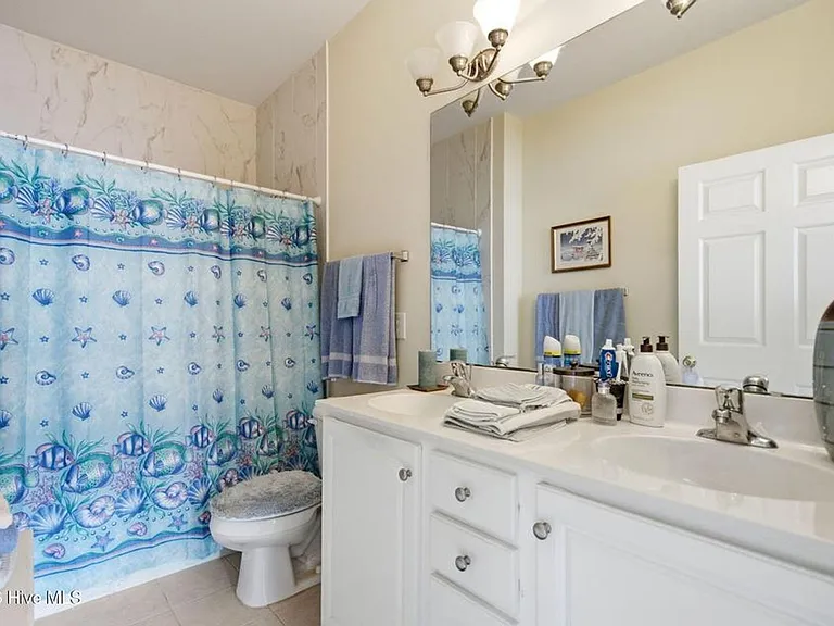 5006 Carleton Dr #113 — Photo 22