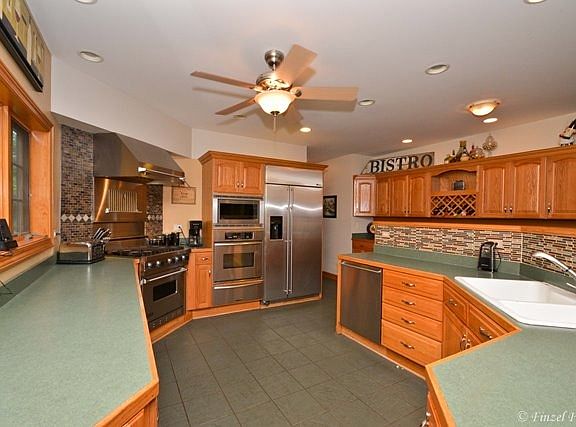 4th image of 16119 Burr Oak Dr