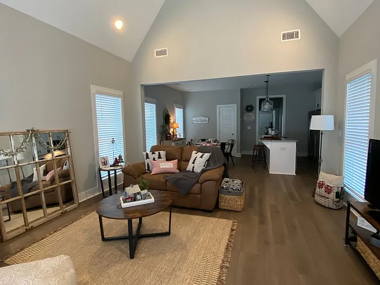 1283 Burrow Cir — Photo 3