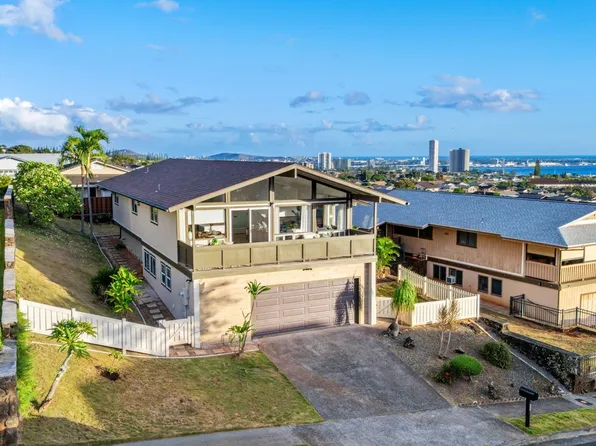 98-1743 Ulu St, Aiea, HI 96701