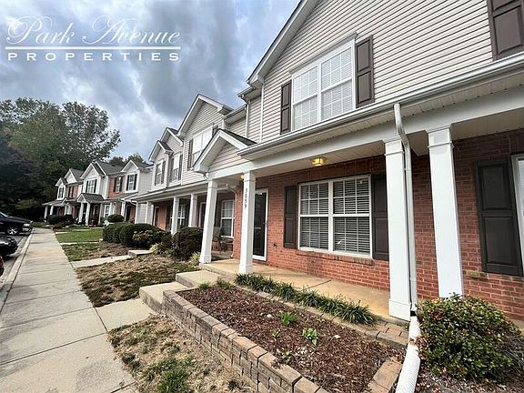 3rd image of 3059 Golden Dale Ln