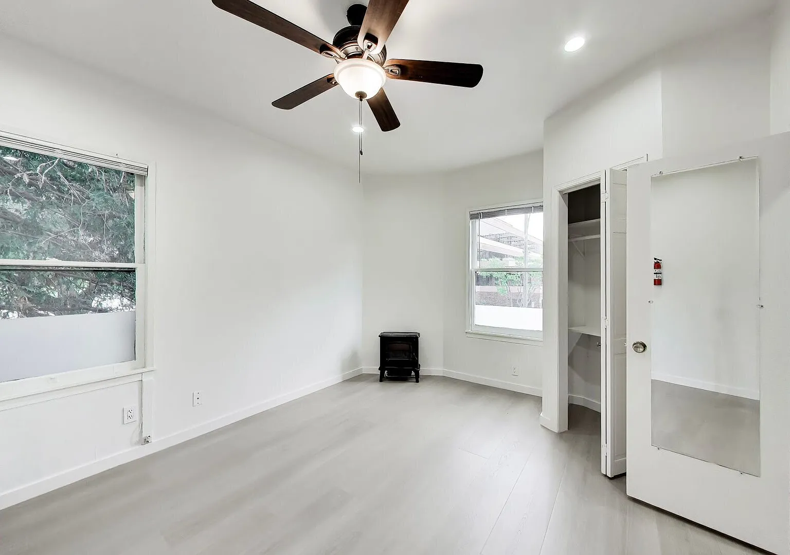 Downtown Palo Alto Studio - Great Location! — Photo 4