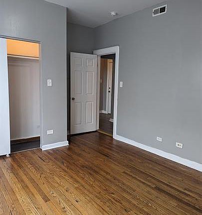 5th image of 4716 S King Dr