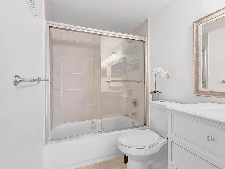 15364 Lakes Of Delray Blvd #45 — Photo 39
