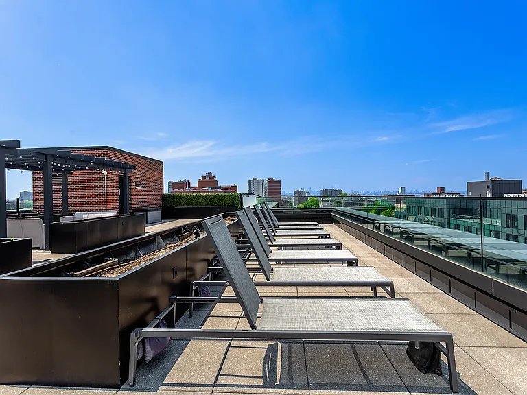 14474 Northern Blvd #PHM — Photo 18