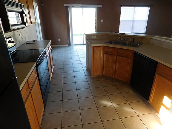 2nd image of 4001 Thunder Creek Dr