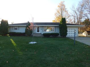 27139 Stuart St, Edwardsburg, MI 49112