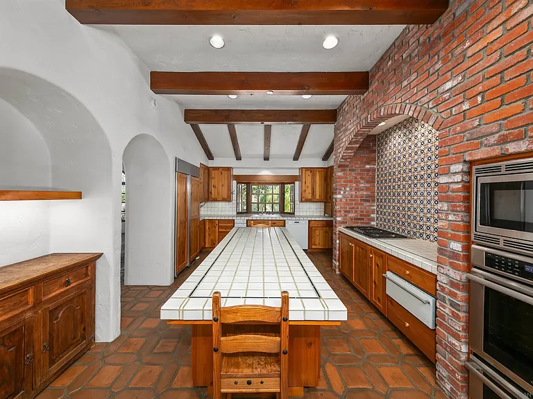 5443 Calzada Del Bosque — Photo 27