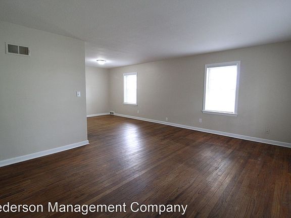3rd image of 7555 Wyoming St