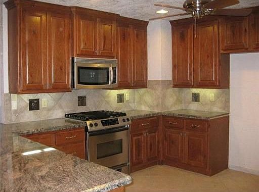 5th image of 401 Chimney Hill Dr