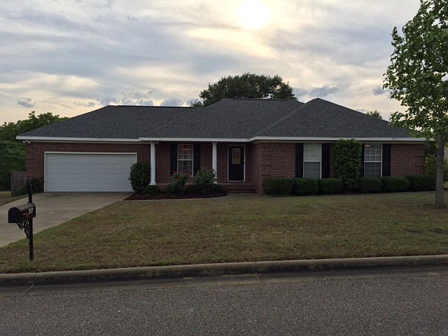 1st image of 207 Fulton Dr