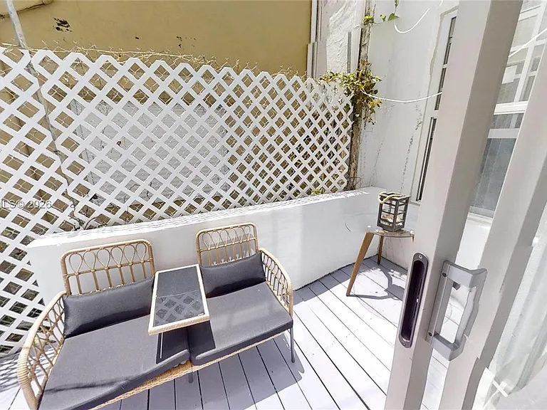 130 3rd St #104 — Photo 3