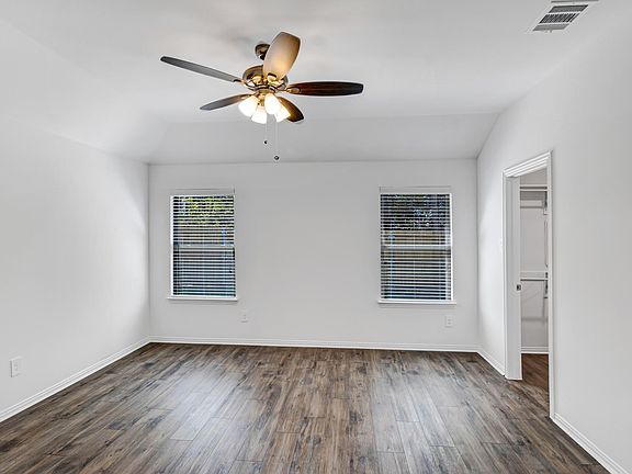 5th image of 407 Knoll Pines Dr