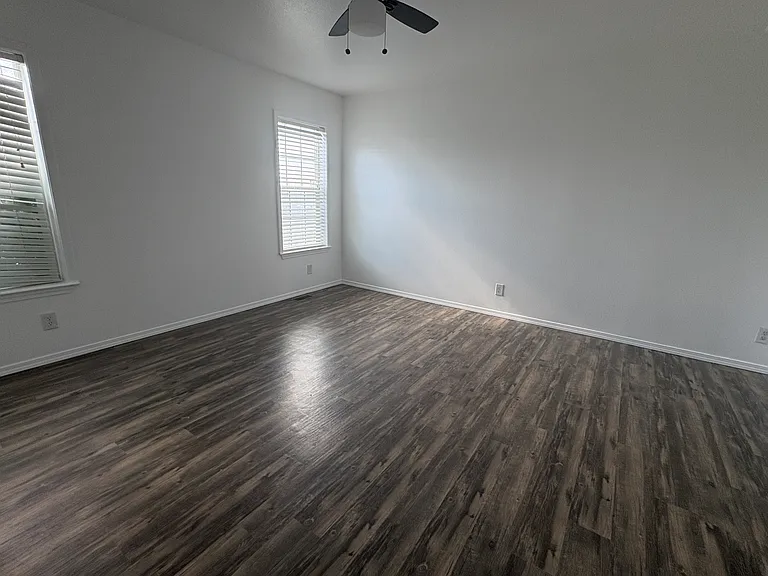 10685 Spur St — Photo 11