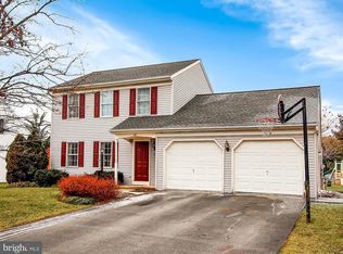 120 Laurel Dr, Mount Wolf, PA 17347