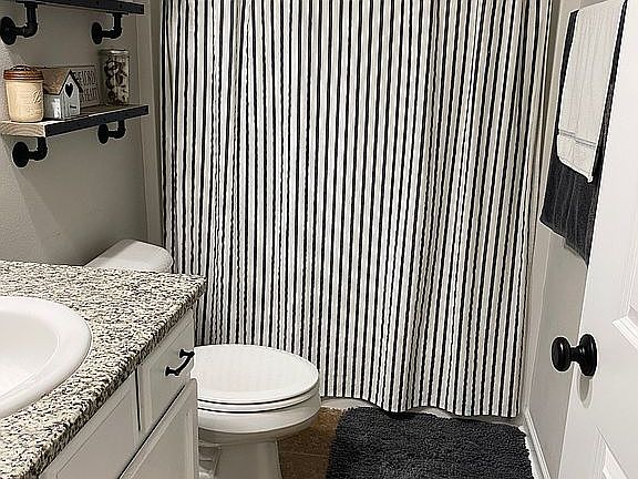 4th image of 452 Cypress Garden Dr