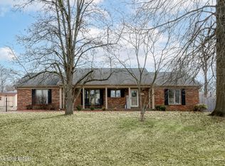 139 Crews Dr, Louisville, KY 40218