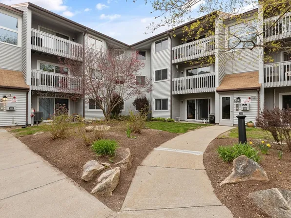 1401 Franklin Crossing Rd Unit 1401, Franklin, MA 02038