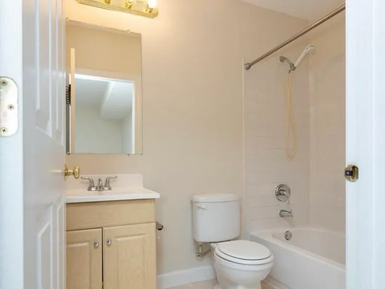 22109 Fair Garden Ln — Photo 9