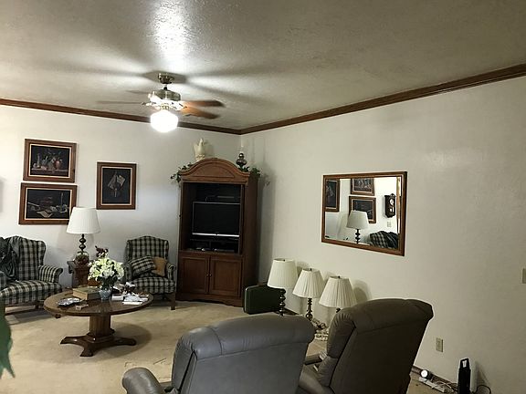 3rd image of 110 Westridge Dr