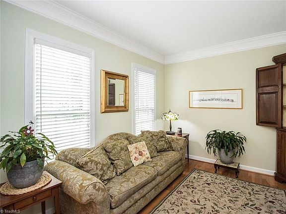 3rd image of 5918 Weston Dr