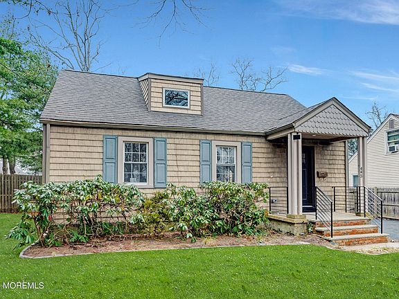3rd image of 443 Harnell Avenue