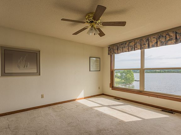 5th image of 2826 Foxdale Dr
