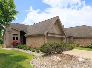 29441 S Meadowridge, Farmington, MI