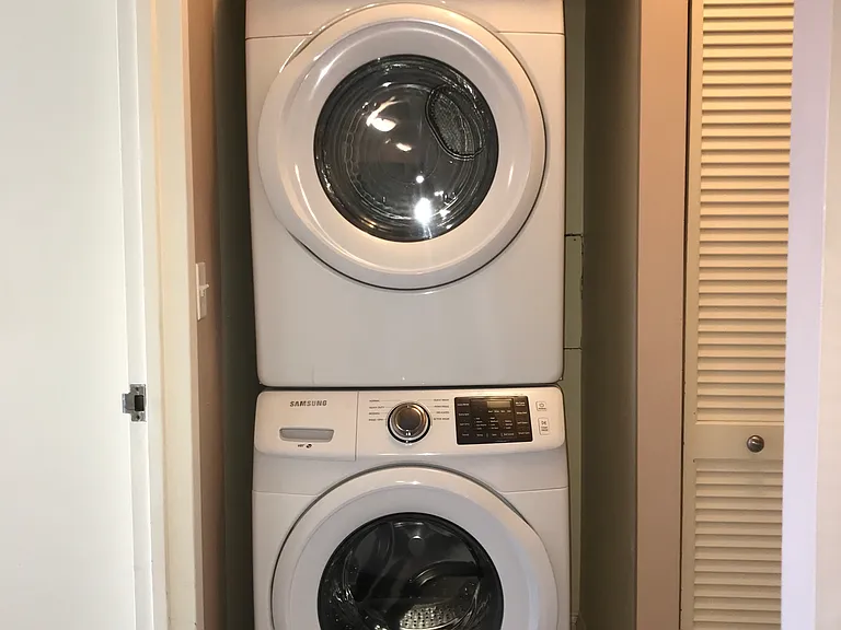 In-Unit Washer/Dryer