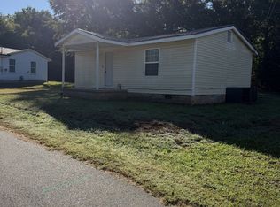 54 Geter Cir, Newnan, GA 30263