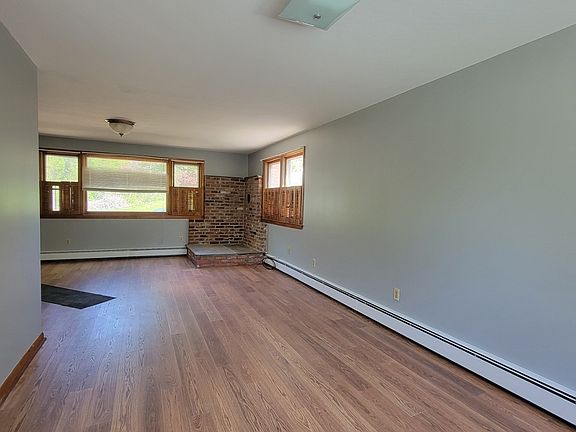 4th image of 18 Parsonage Rd Floor 1