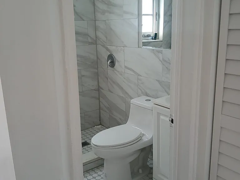 960 SW 2nd St #1 — Photo 22