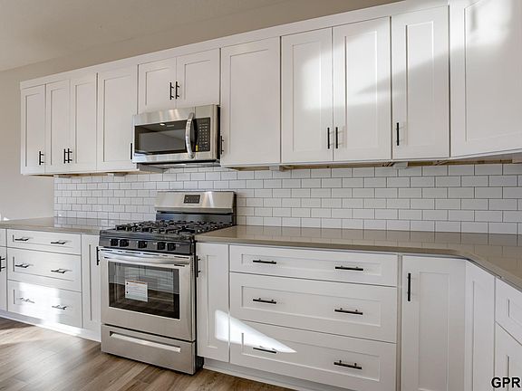 5th image of 21149 Hartman Ave