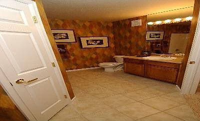 SPARE BATHROOM