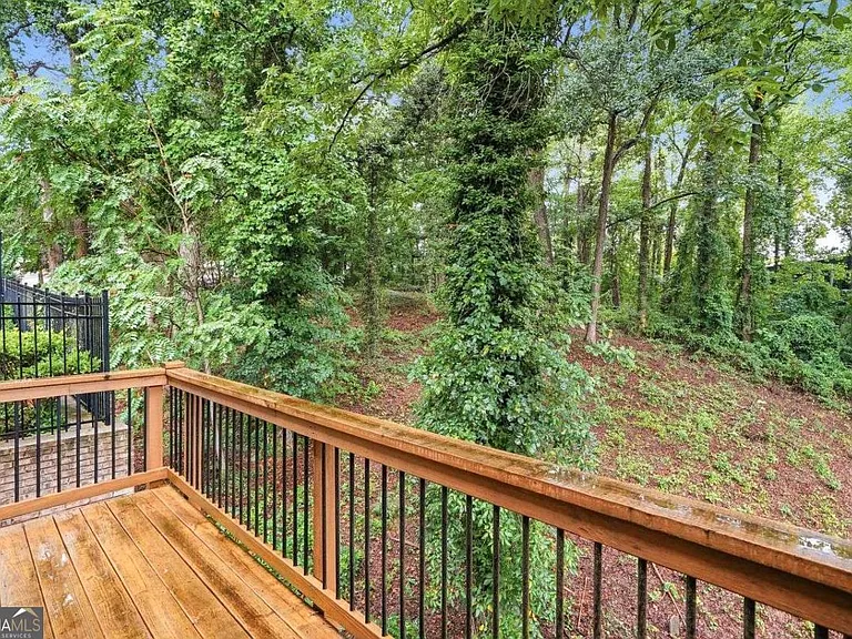 826 Canterbury Overlook — Photo 14
