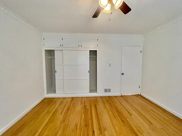 1266 N Laurel Ave #3 — Photo 18