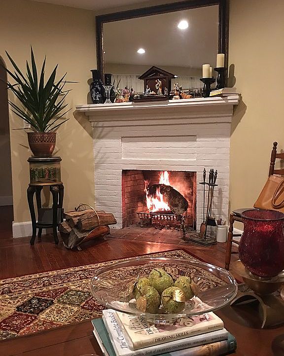 2nd image of 210 Hamilton Pl