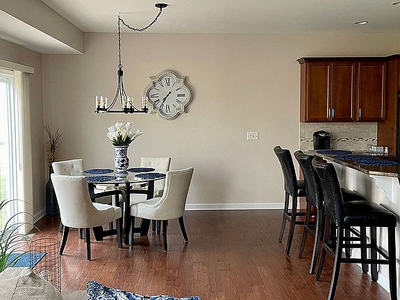 5th image of 57 Somerset Dr