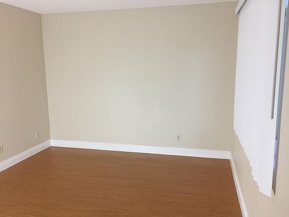 3rd image of 125 Grand Ave APT 202
