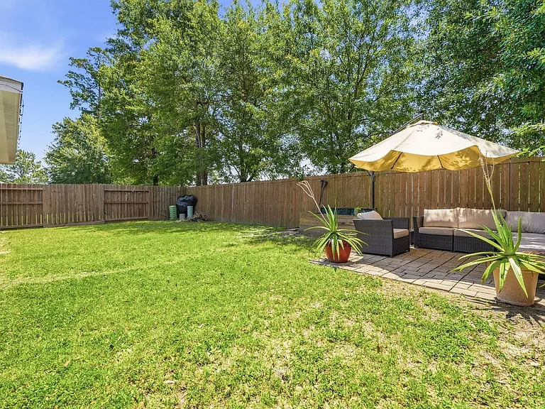 8022 Atwood Hills Ln — Photo 26