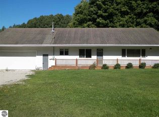 21533 Mackinaw Trl, Tustin, MI