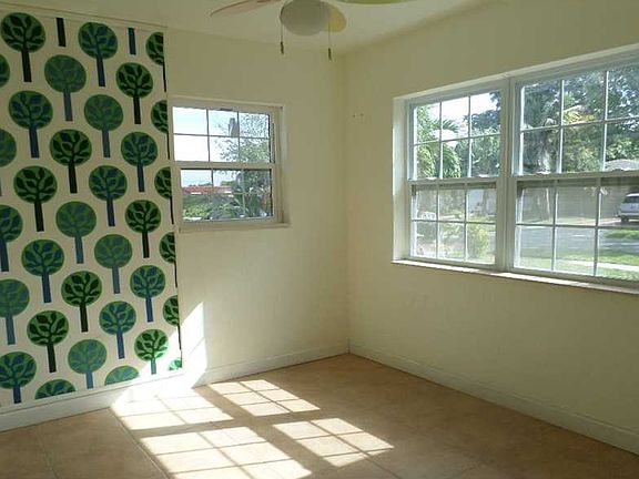 5th image of 6675 NW 40th St