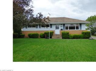 7264 Hacienda Dr, Parma, OH 44130