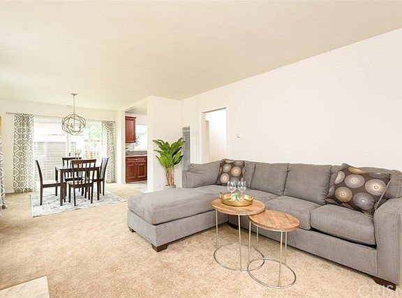 5th image of 7307 Farmdale Ave