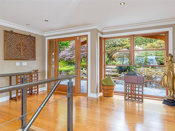 4th image of 526 Bayview Pl