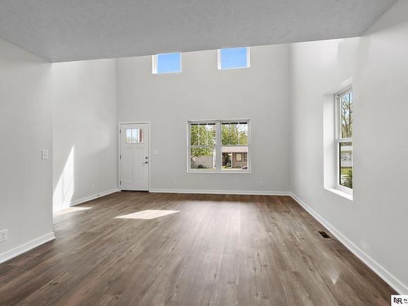 4th image of 2247 31st St #B