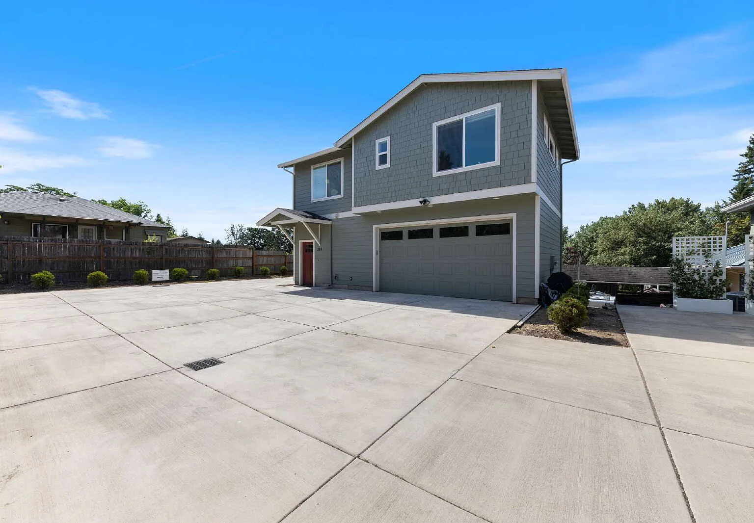 1 bed, 1.0 bath, 810 sqft, $1,400 — Photo 2